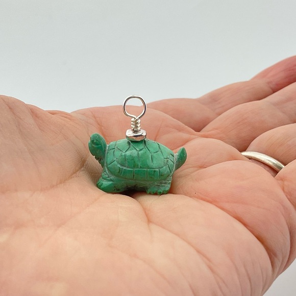 Turquoise Turtle Pendant Necklace, Handmade, Sterling Silver Rope Chain - Picture 12 of 14